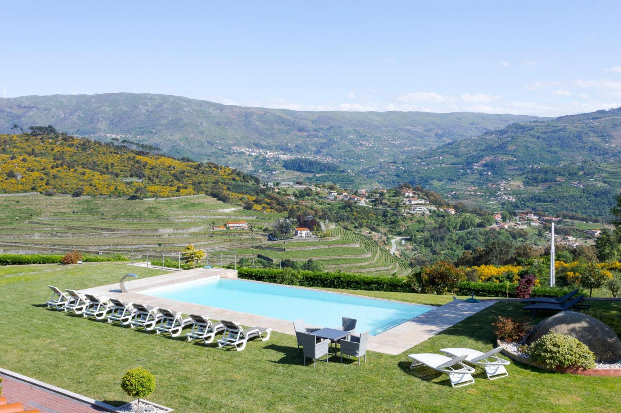 Spacious Villa Pool & Douro View By Host Wise Santa Marinha do Zêzere Extérieur photo