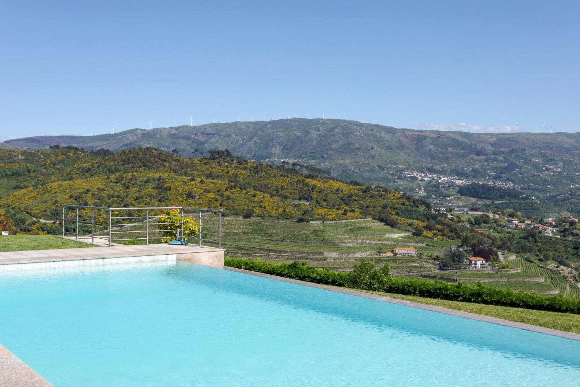 Spacious Villa Pool & Douro View By Host Wise Santa Marinha do Zêzere Extérieur photo