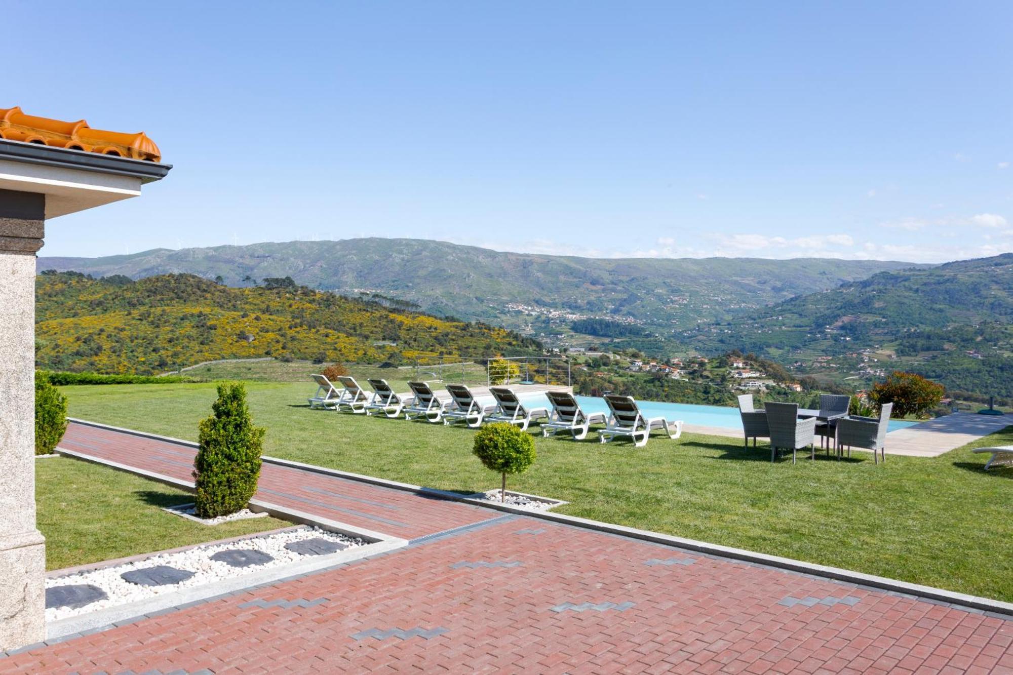 Spacious Villa Pool & Douro View By Host Wise Santa Marinha do Zêzere Extérieur photo